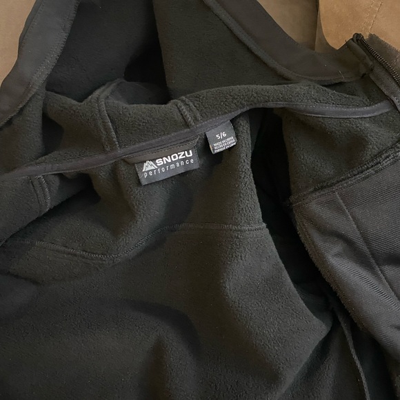 SNOZU Performance Jacket - Picture 3 of 8